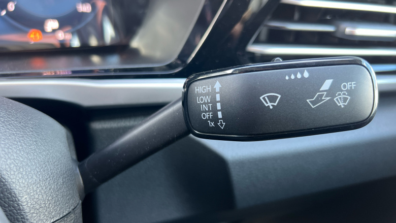 Ford Transit Connect 230 L2 Diesel 2.0 EcoBlue 102ps Limited Van